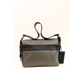 Geantă de piele cu baretă pe umăr