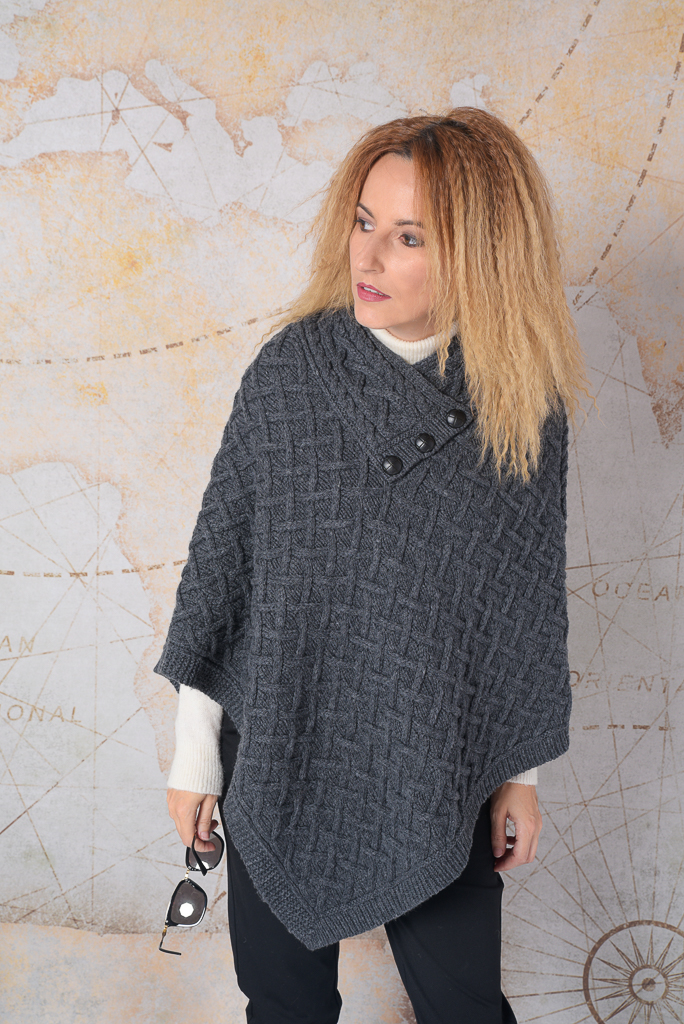 Poncho gri din merinos