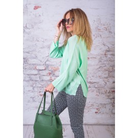 Pulover fistic cu șlițuri