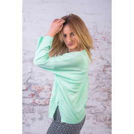 Pulover fistic cu șlițuri