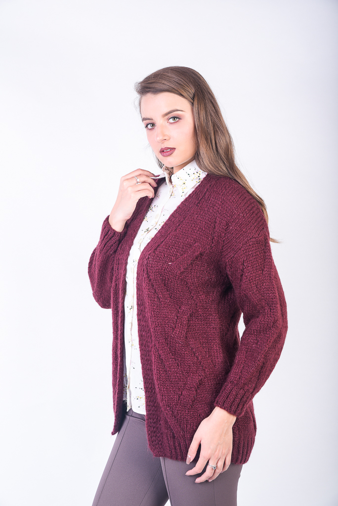 Cardigan vișiniu scurt