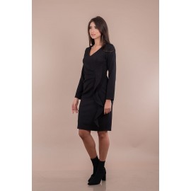 Rochie neagră conica cu volănaș și fronseuri din talie