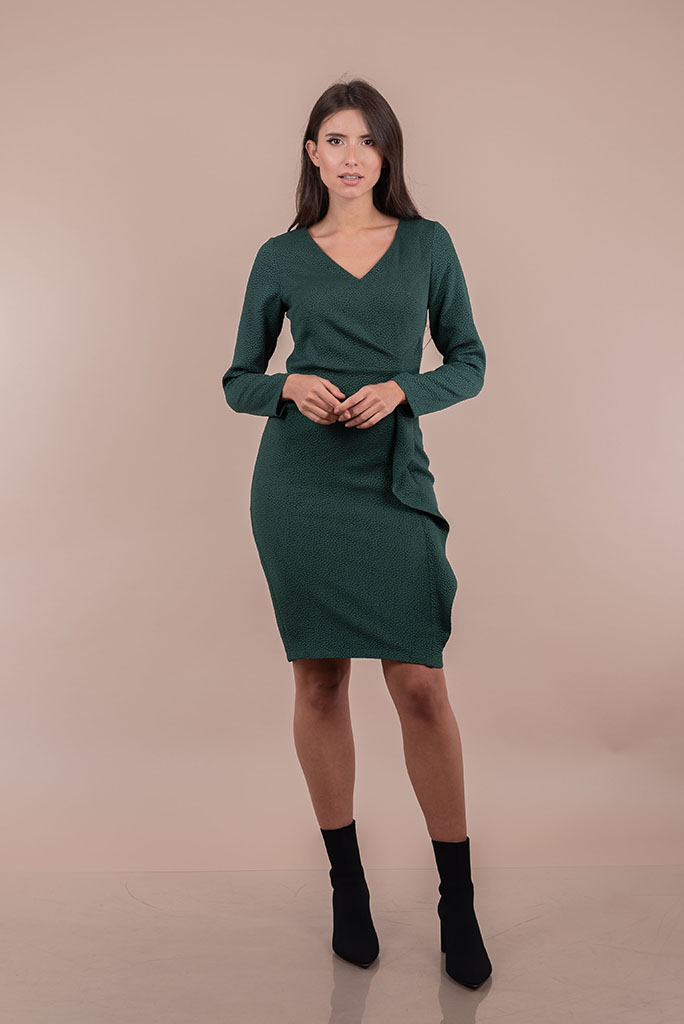 Rochie verde conică cu volănaș și fronseuri din talie