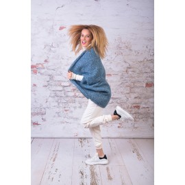 Vestă de lână turquise